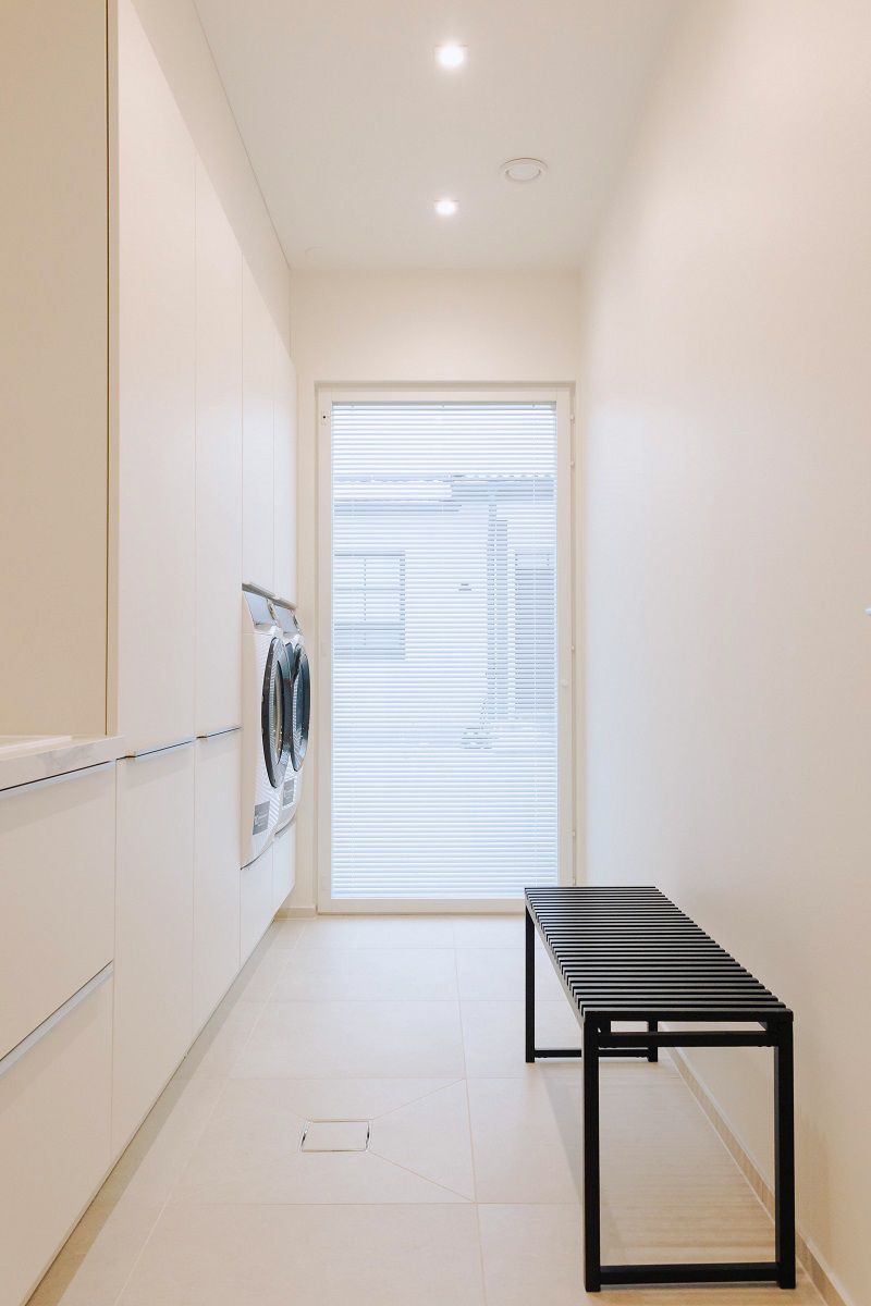 KANTTI  023W 9W spotlights in a utility room.